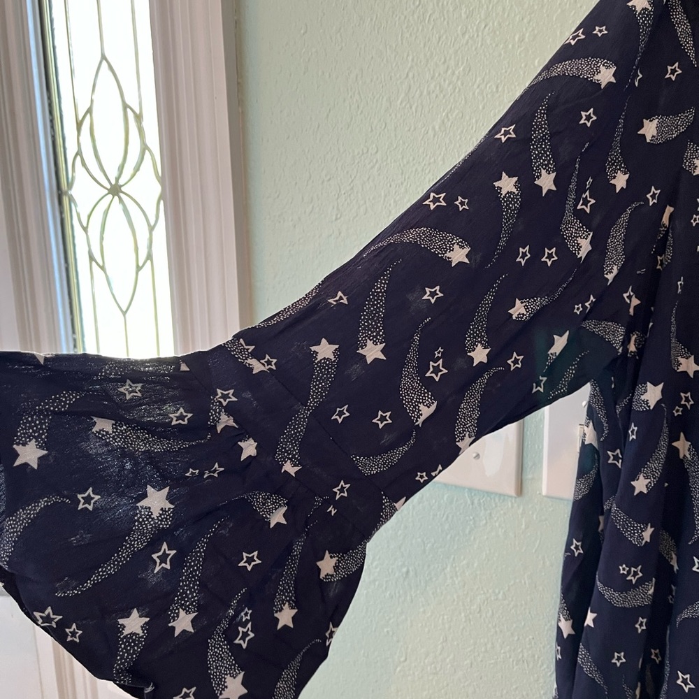 Lane Bryant Navy Blouse Plus Size 18P Bell Sleeve Floral Print Keyhole Top NWT - Picture 5 of 9
